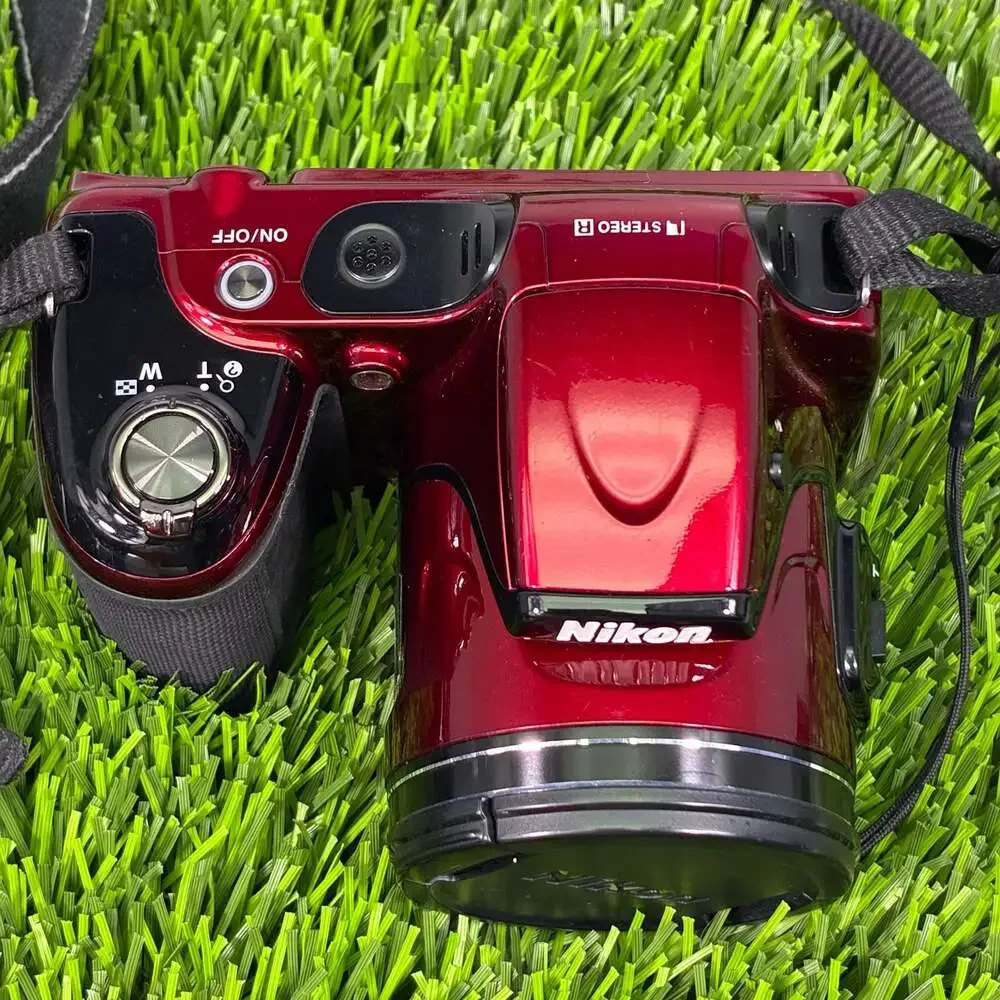 Nikon COOLPIX L820 16.0MP Digital Camera with 30x Zoom - Red